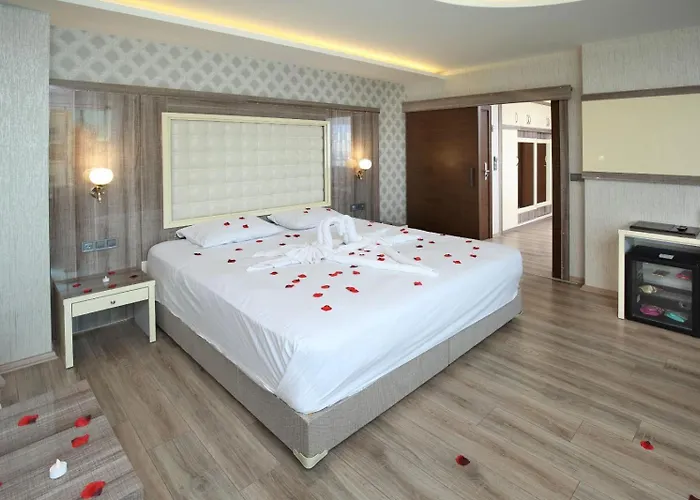 Taskoeprue Hotel 4*