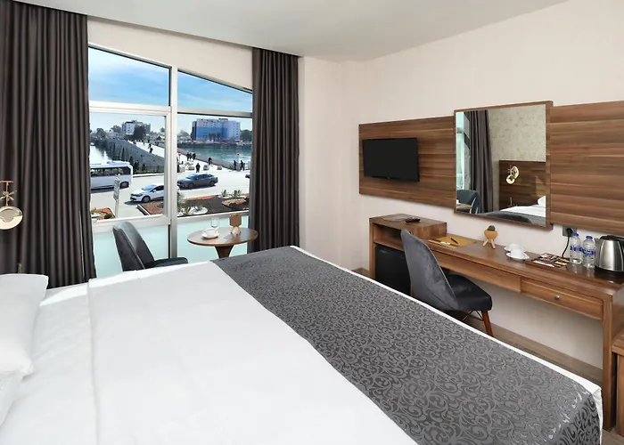 Taskoeprue Hotel Adana