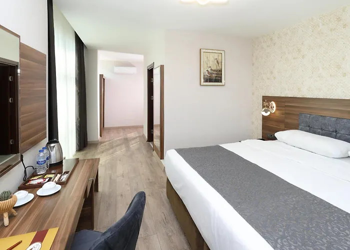 Hotel Taskoeprue Adana